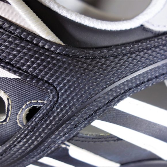 Balenciaga 37 Drive Sneakers Flats Low Top New - Picture 7 of 12